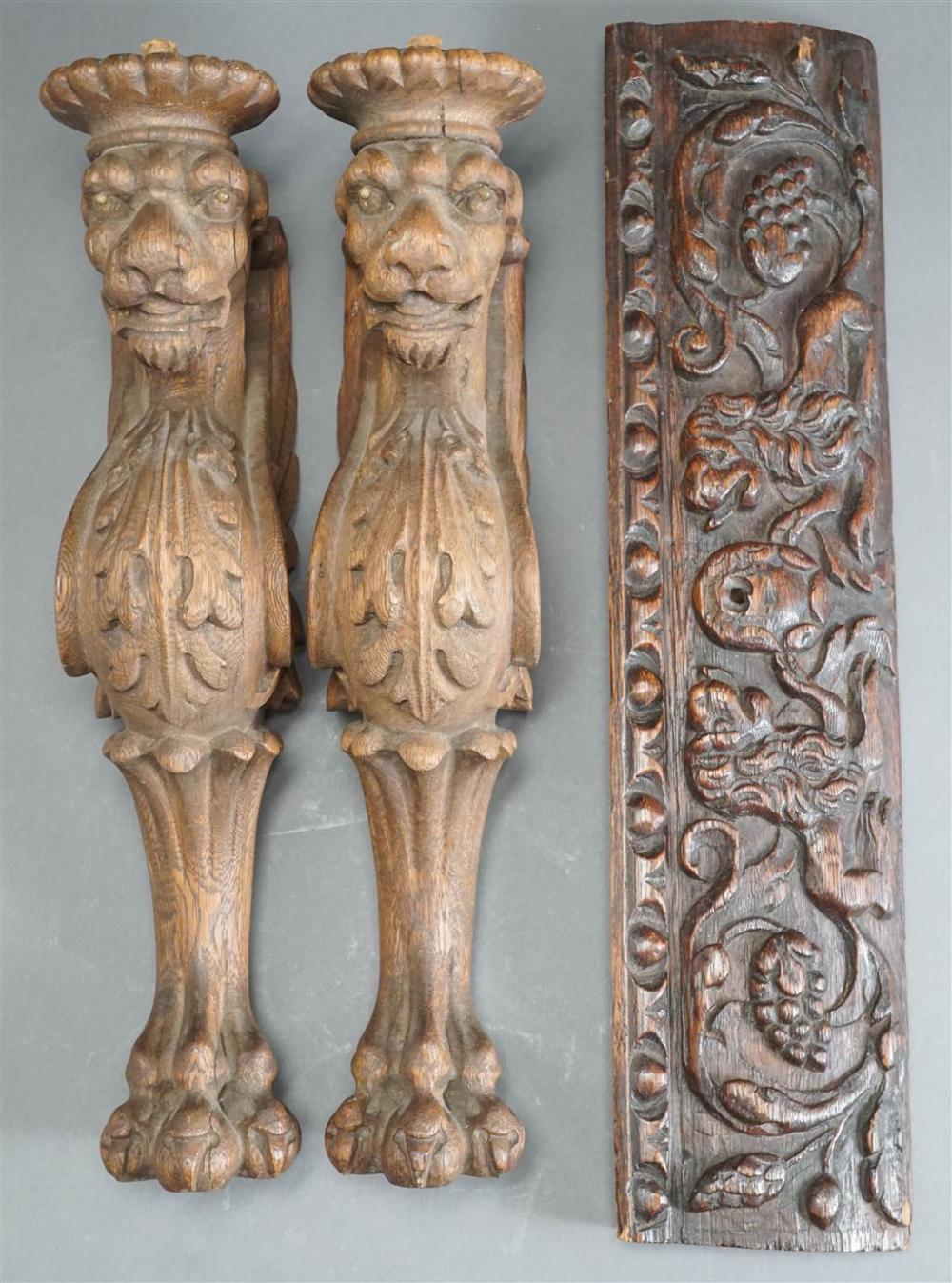 PAIR OF RENAISSANCE REVIVAL CARVED 329aa9