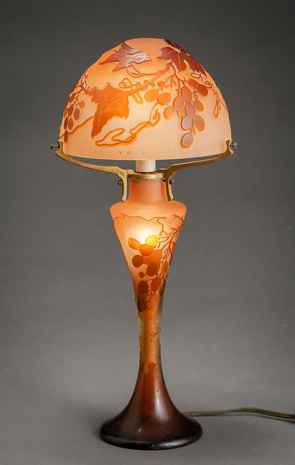 GALL CAMEO GLASS TABLE LAMP FRENCH  32a530