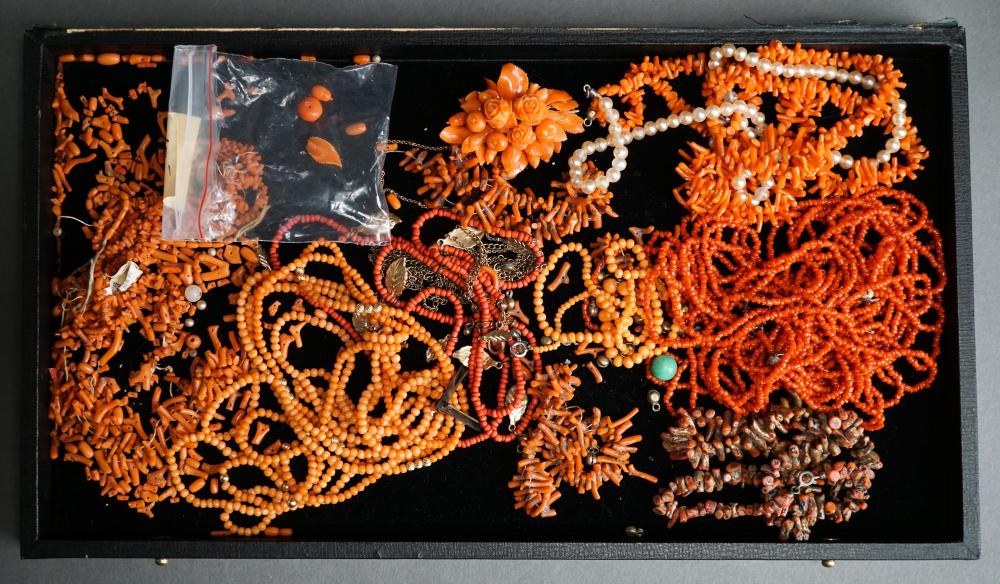 COLLECTION OF ASSORTED CORAL AND 32e8df