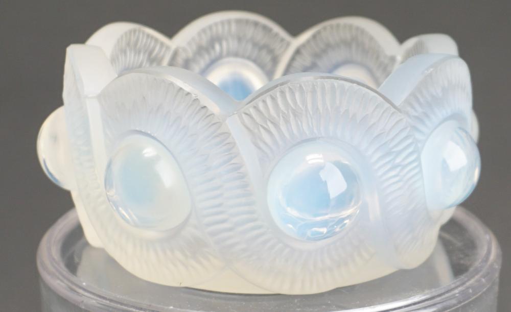 LALIQUE OPALESCENT CRYSTAL GAO  32eb64
