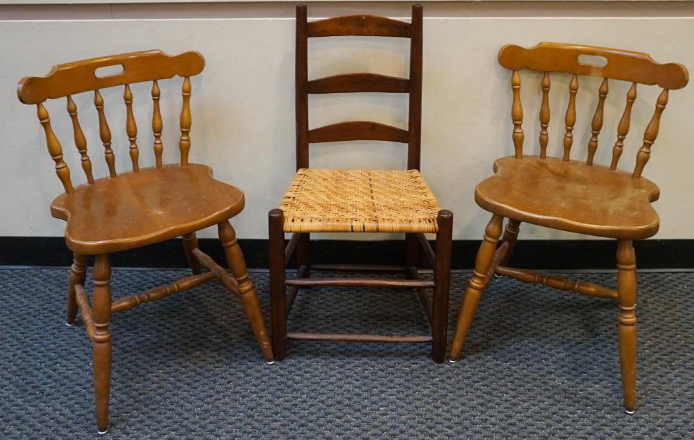 PAIR EARLY AMERICAN STYLE FRUITWOOD 32ec02