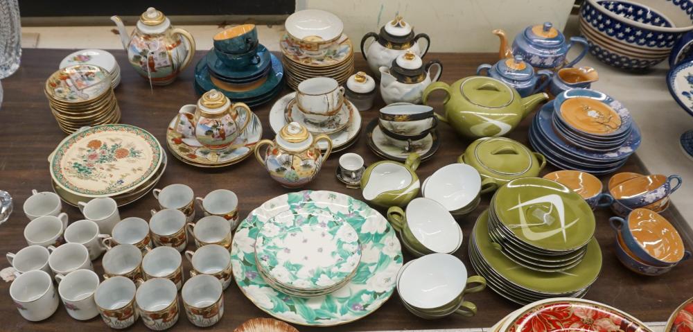 COLLECTION OF JAPANESE PORCELAIN 32f23f