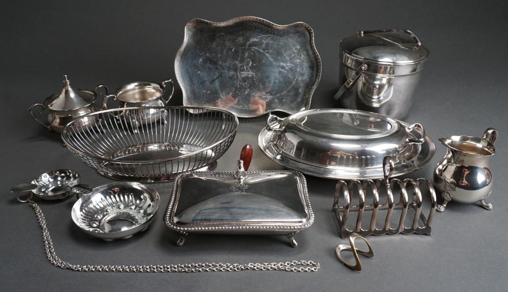 AMERICAN SILVER PLATE COVERED ENTREE 32d621