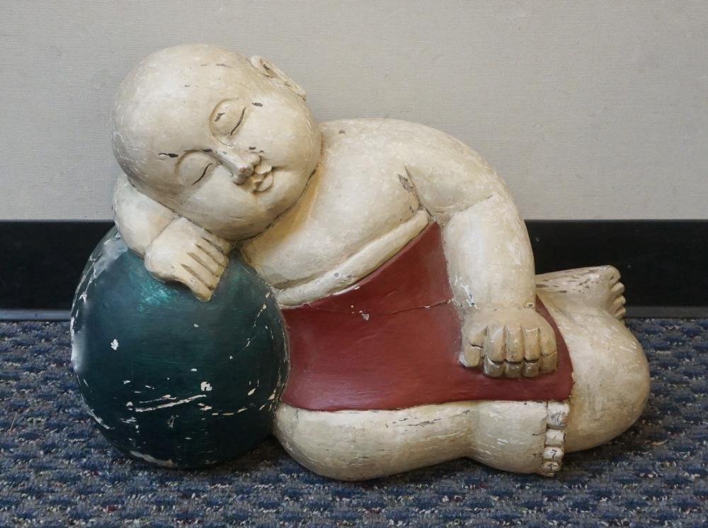 CHINESE CARVED WOOD FIGURE OF RECUMBENT 32d926