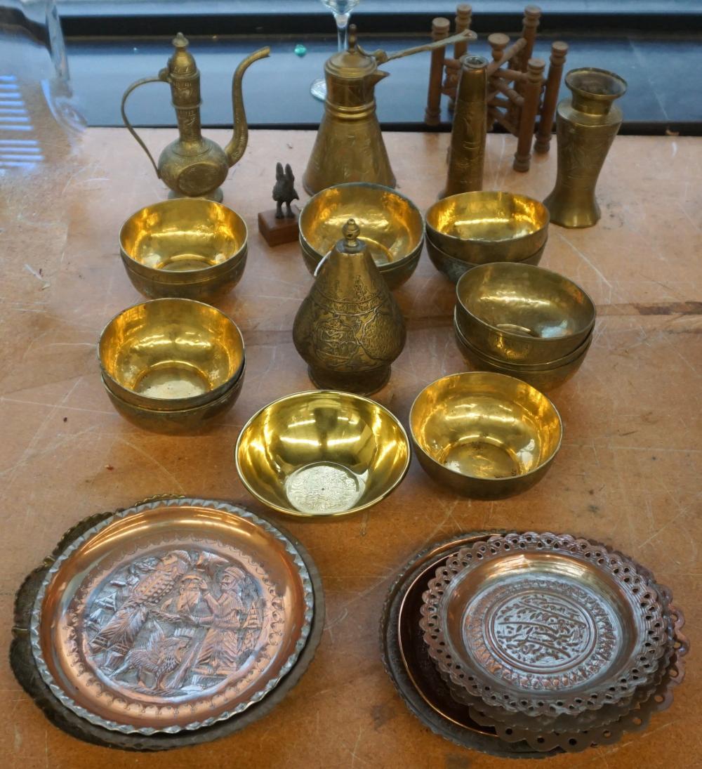COLLECTION OF PERSIAN AND MIDDLE 3317c0