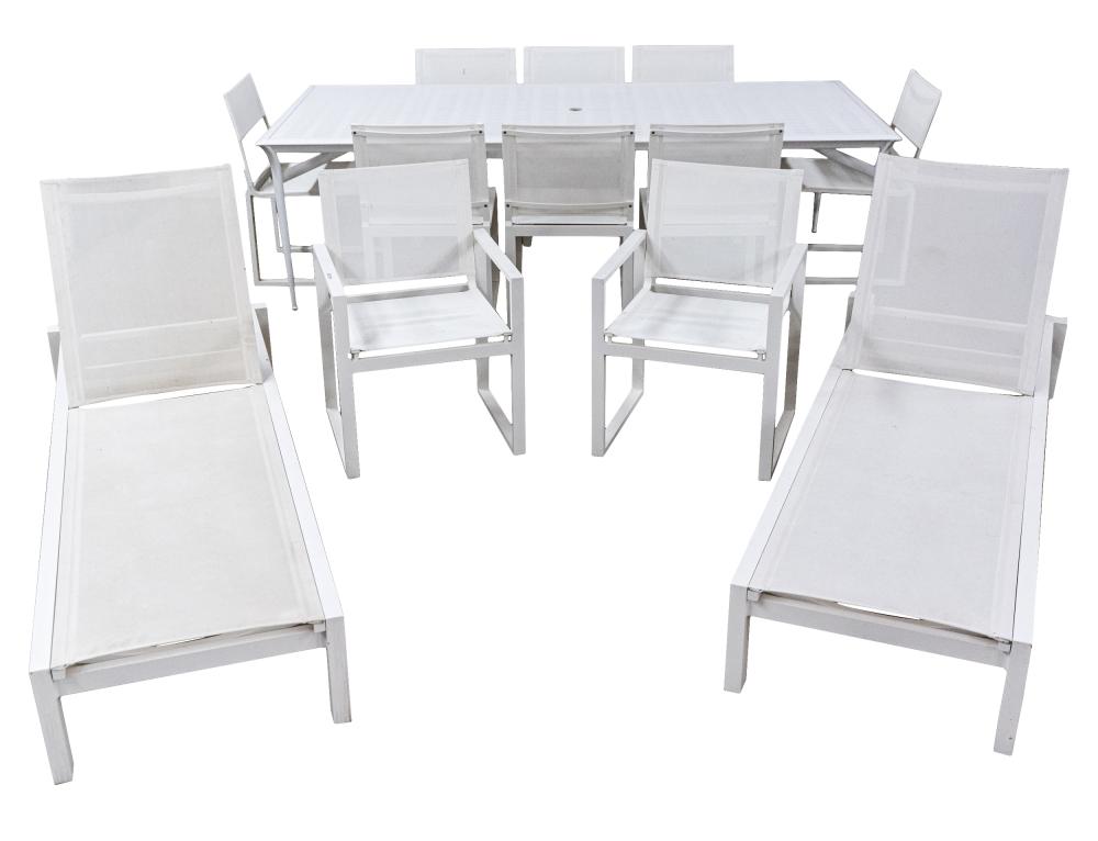 GROUP OF WHITE PAINTED METAL PATIO 331943