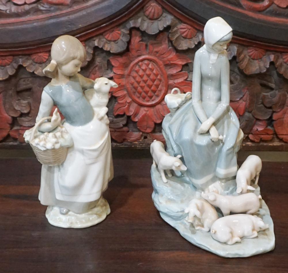 TWO LLADRO PORCELAIN FIGURES OF 33003a