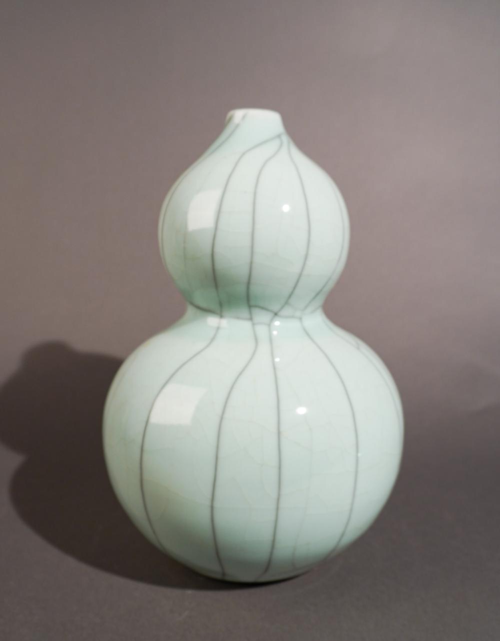 CHINESE GUAN TYPE DOUBLE GOURD 333b2d