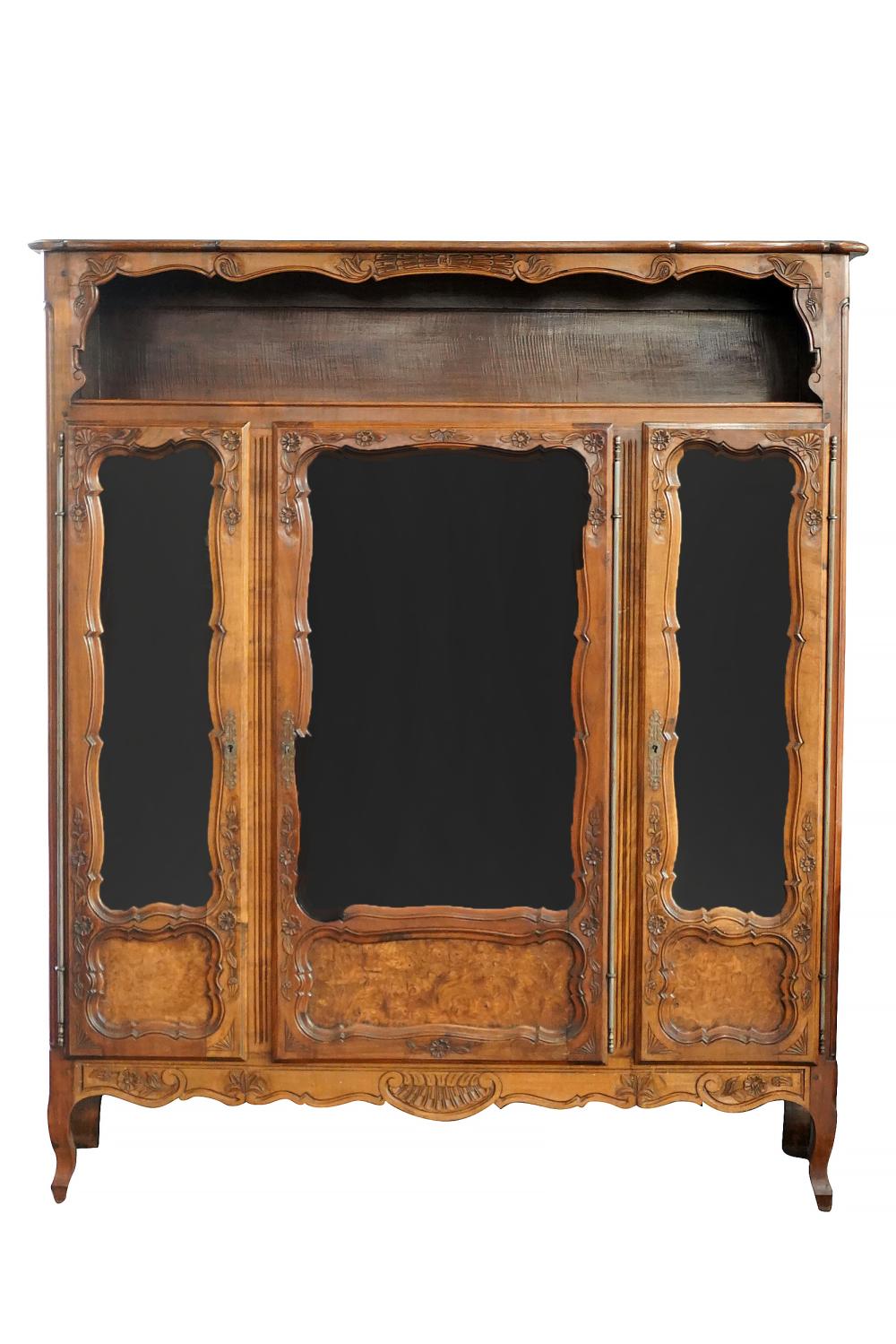 FRENCH PROVINCIAL FRUITWOOD DISPLAY 3323e4