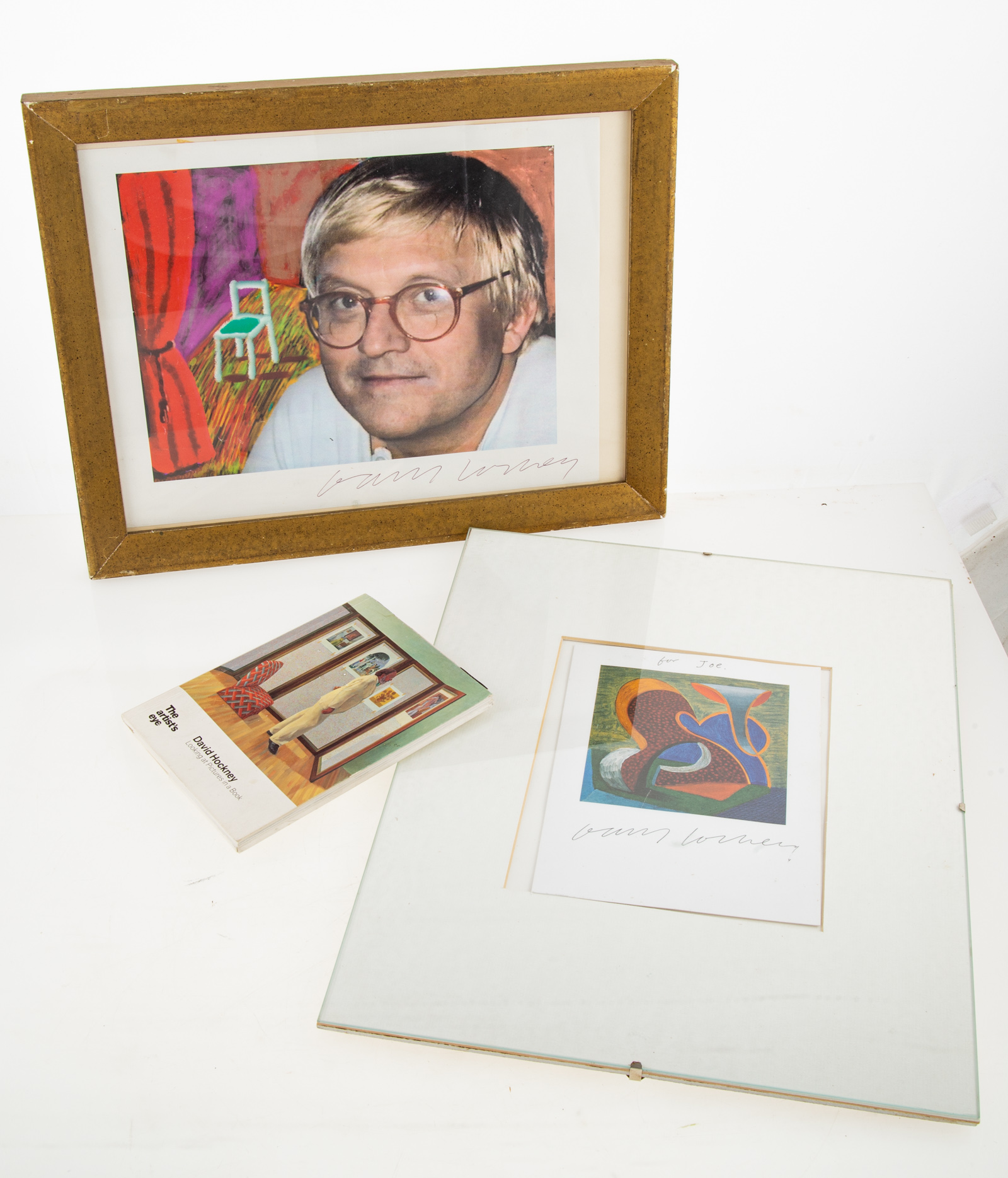 COLLECTION OF DAVID HOCKNEY ITEMS 3357f6