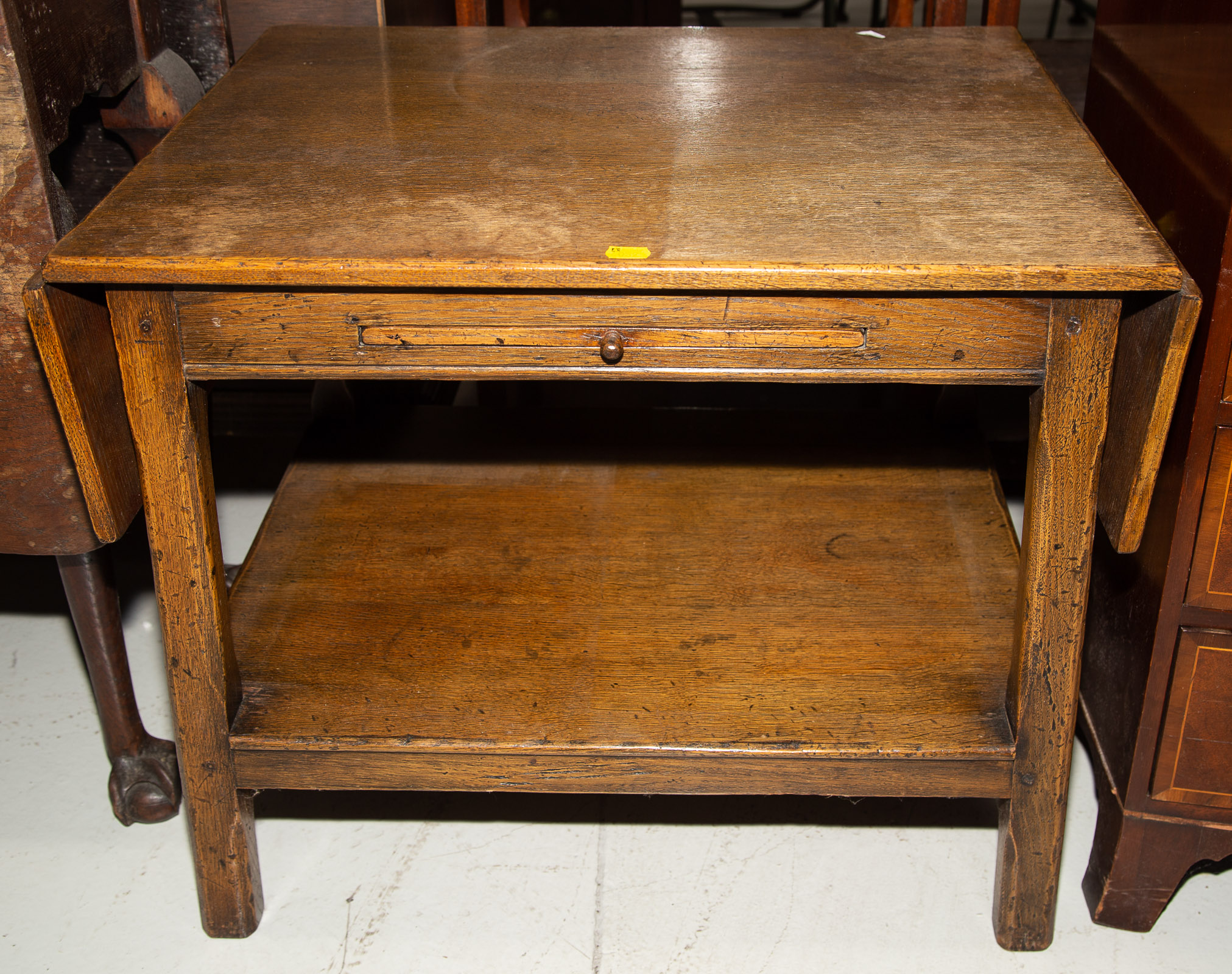 PROVINCIAL STYLE OAK OCCASIONAL 338aac