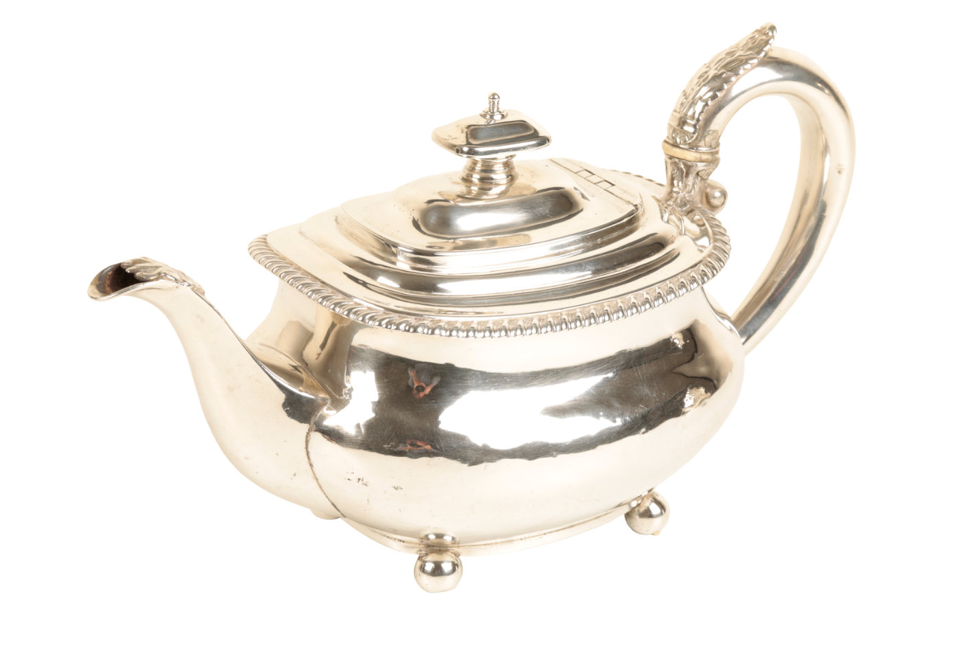 A GEORGE IV SILVER TEAPOT by William 338f95
