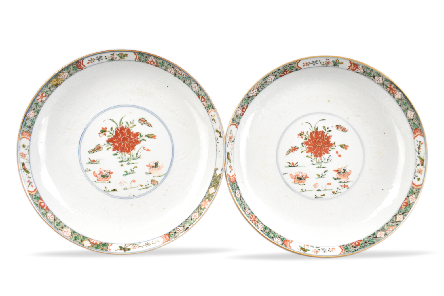 PAIR CHINESE FAMILLE VERTE PLATES 33a2f0