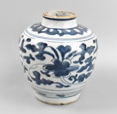 CHINESE BLUE WHITE FLOARAL JAR  33a563
