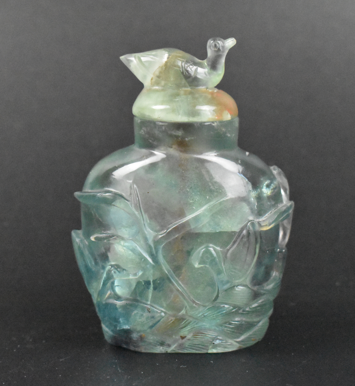 CHINESE CRYSTAL CARVED SNUFF BOTTLE 33a6a1
