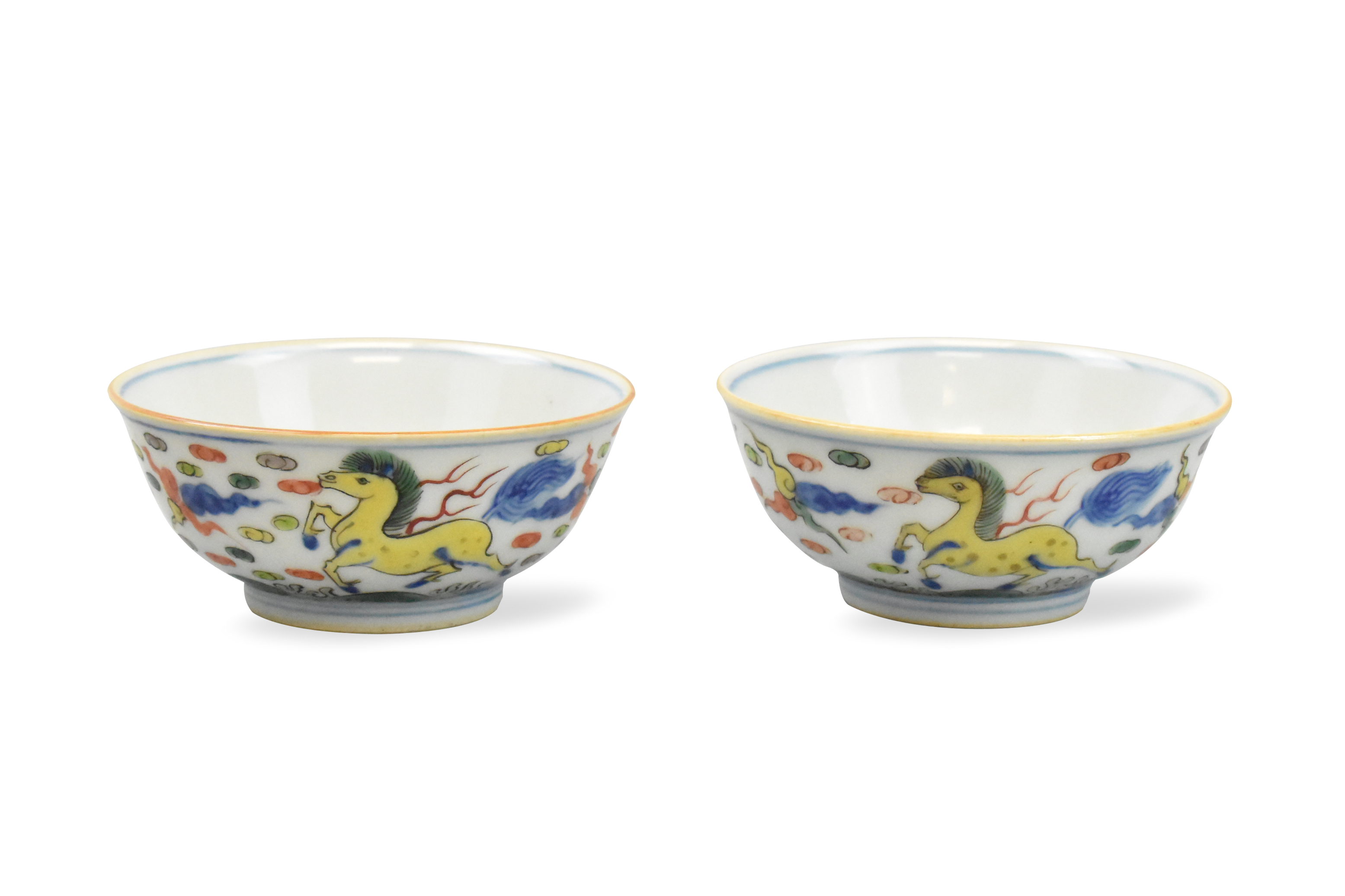 PAIR CHINESE FAMILLE VERTE CUPS 33a6f0
