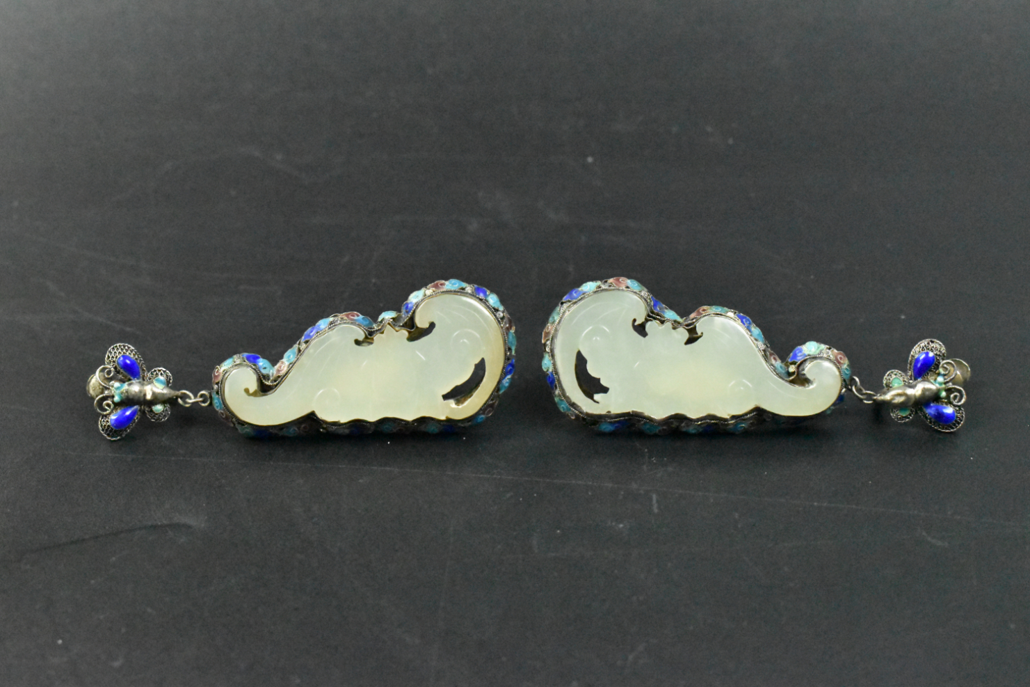 PAIR OF CHINESE JADE CARVED EARRING  33a906