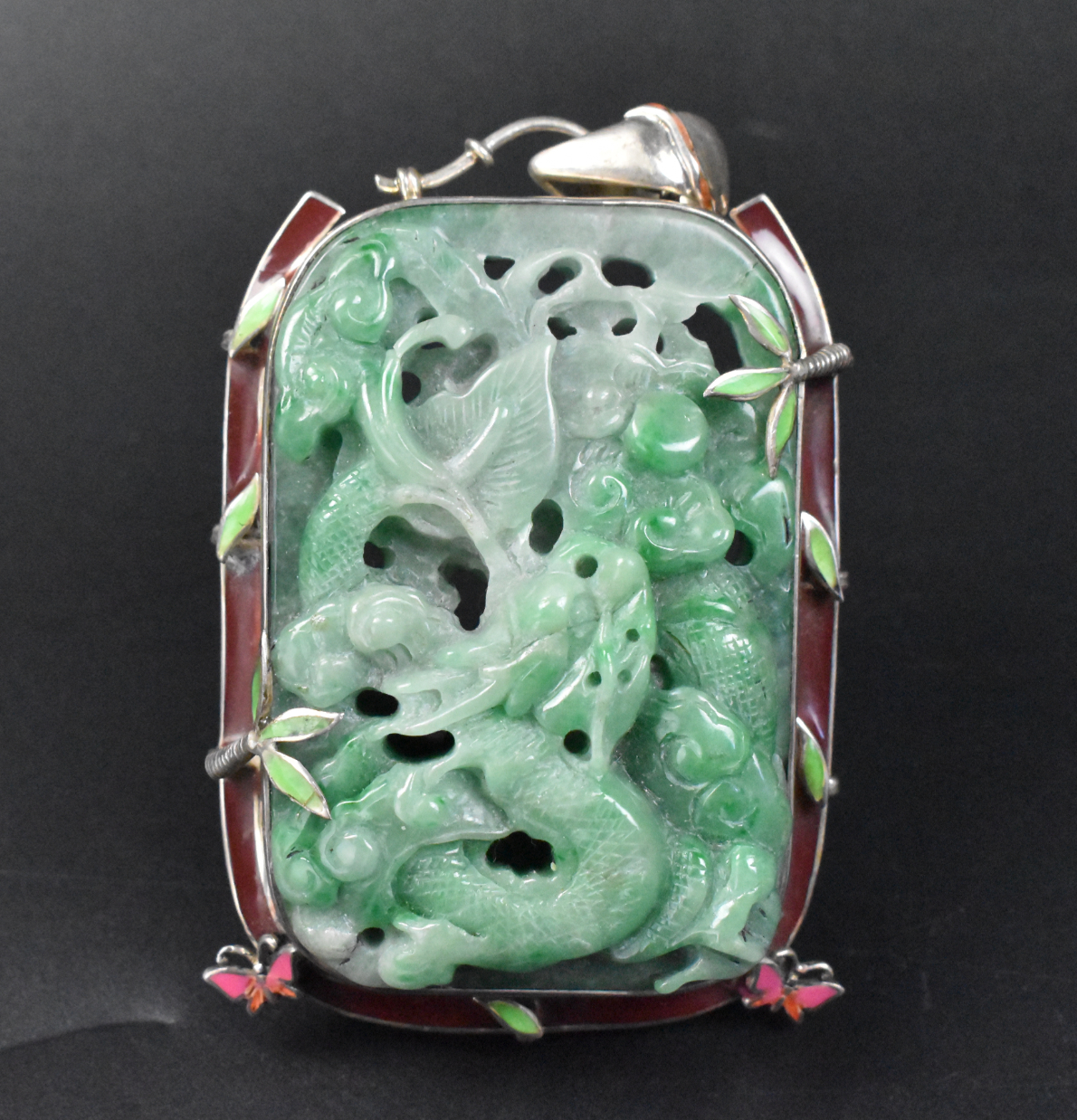 CHINESE JADEITE CARVED DRAGON PENDANT 33a907