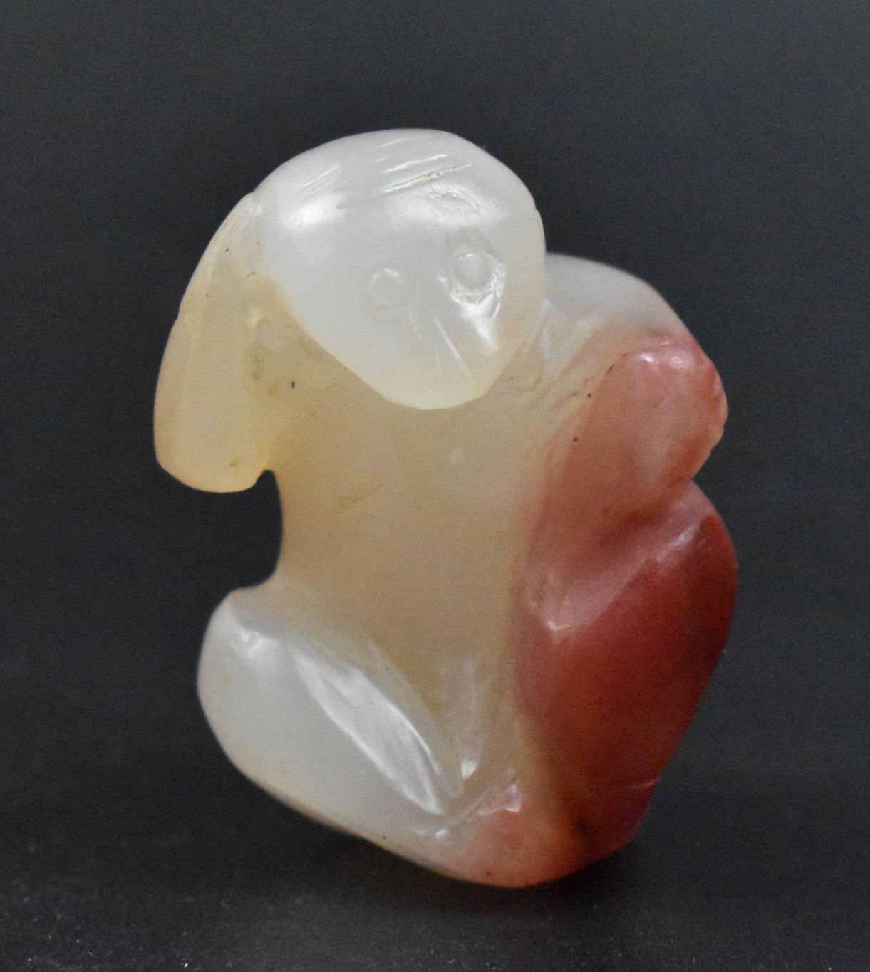 CHINESE AGATE CARVED MONKEY FIGURE  33a976