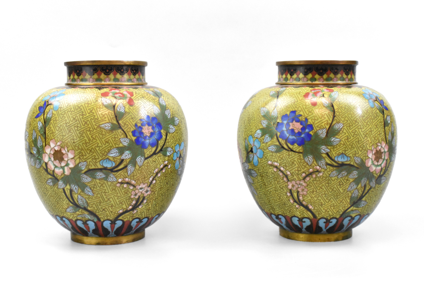 PAIR OF CHINESE CLOISONNE COVERED 33a9a1