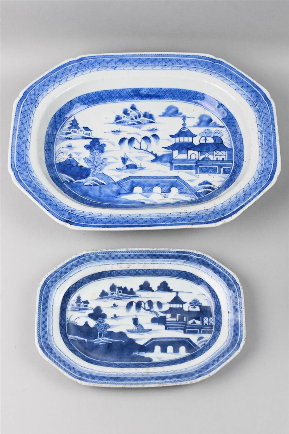 TWO CHINESE EXPORT BLUE AND WHITE 33ab91