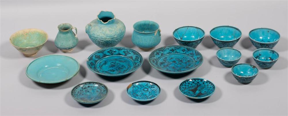 16 PIECES OF PERSIAN TURQUOISE GLAZED 33b5eb