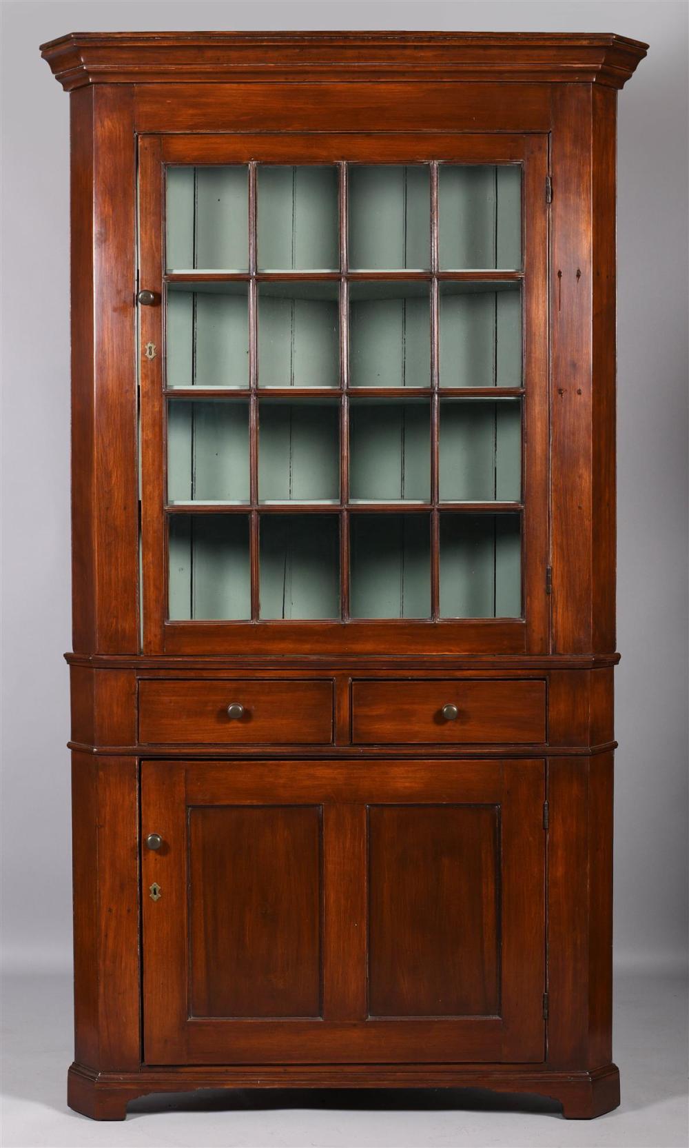 CHIPPENDALE CHERRY CORNER CABINETCHIPPENDALE 33b706