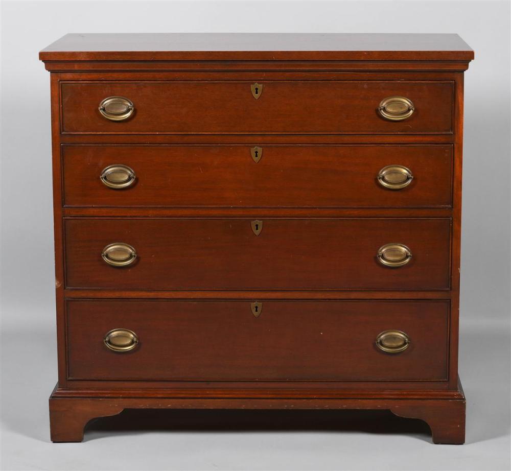 FEDERAL STYLE MAHOGANY CHEST OF 33b760