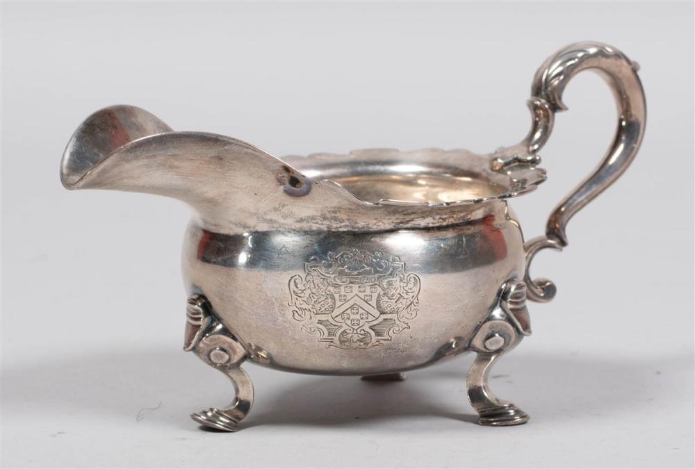 ENGLISH SILVER CRESTED SAUCE BOAT  33b89f