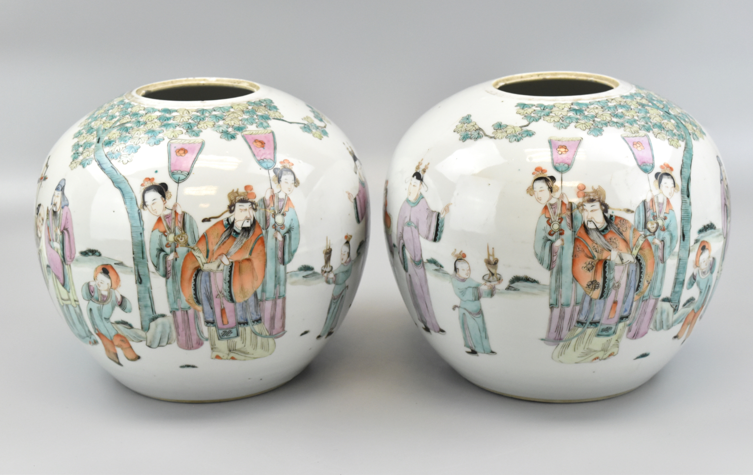 PAIR OF CHINESE FAMILLE ROSE GINGER 339bd2