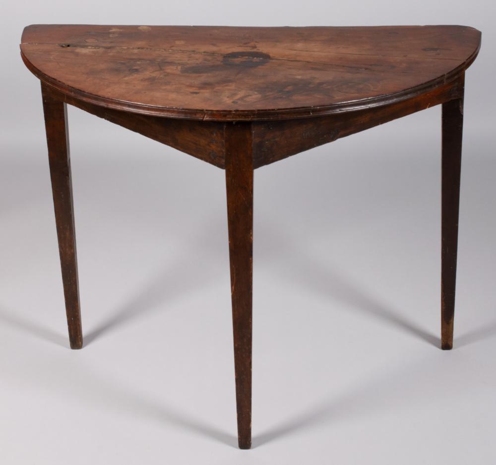 ENGLISH OR AMERICAN STAINED WALNUT 33d36f