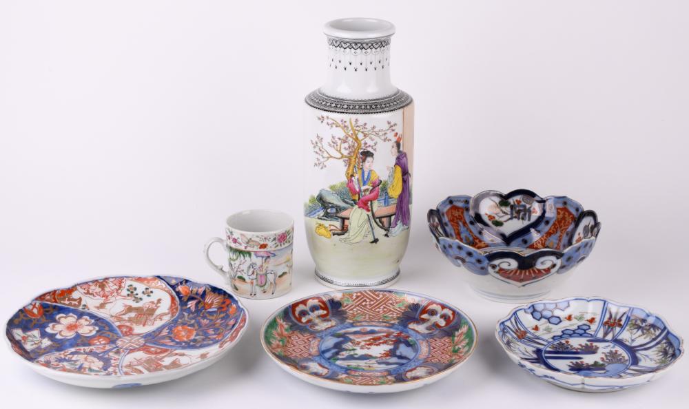 GROUP OF CHINESE AND JAPANESE PORCELAIN 33d42e