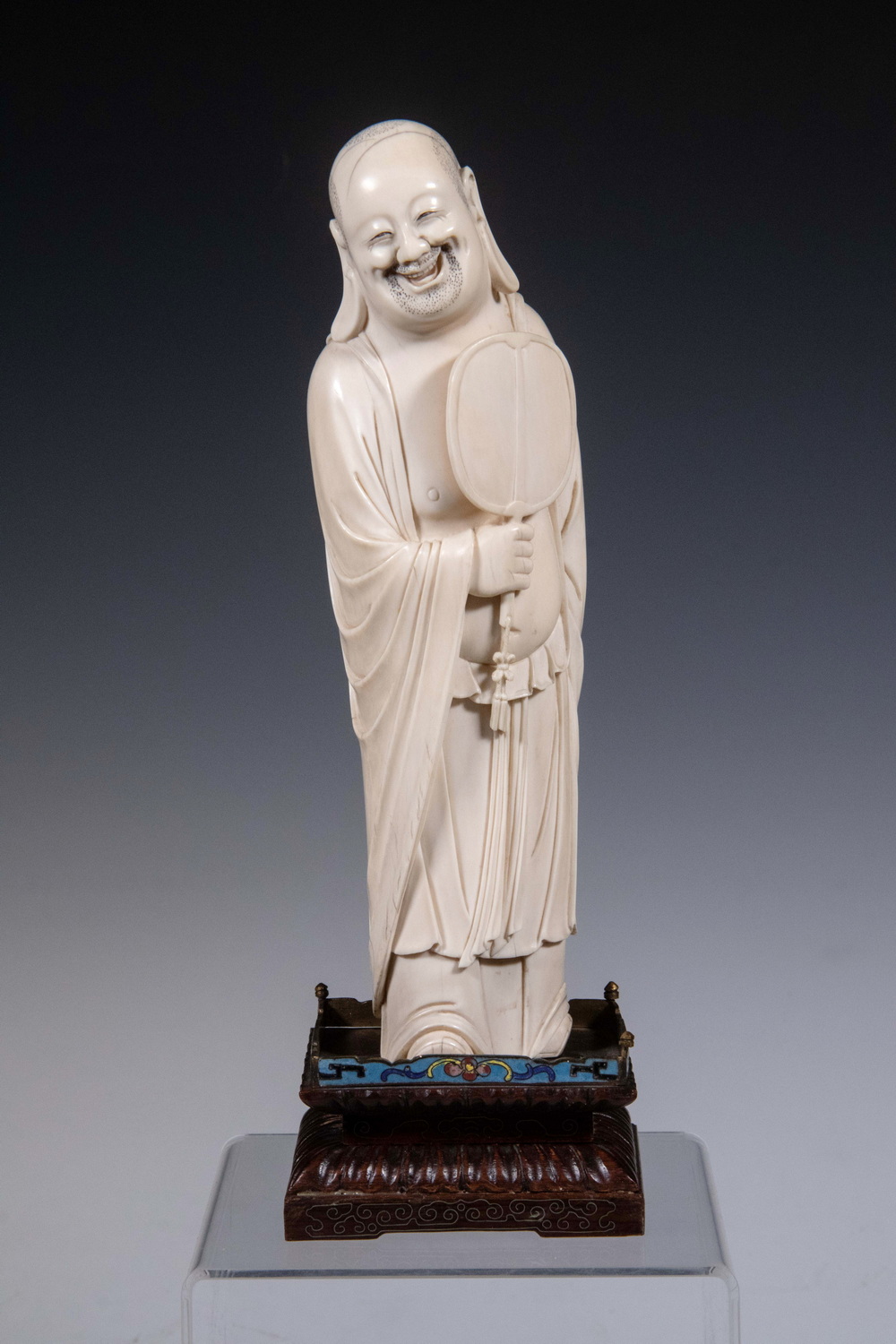 19TH C JAPANESE IVORY FIGURE OF 33d71c