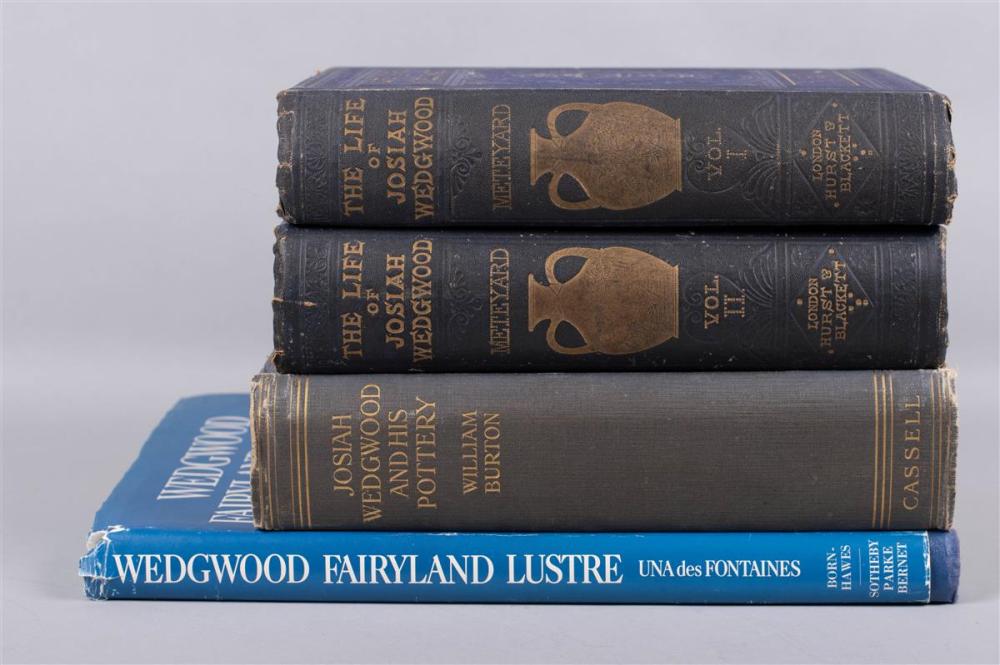 GROUP OF WEDGWOOD REFERENCE BOOKSGROUP 33bb81