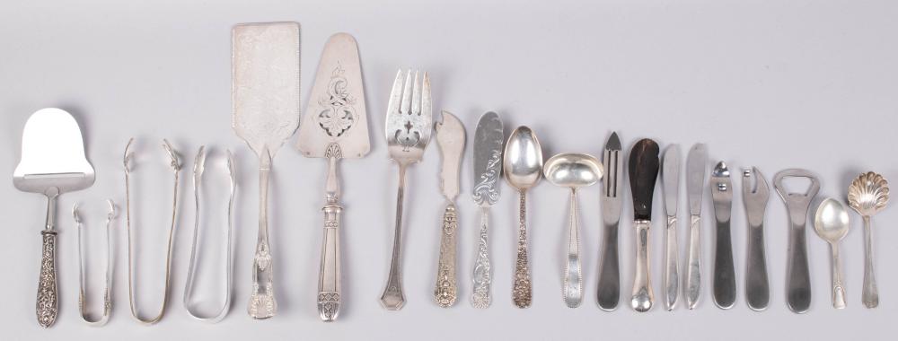 COLLECTION OF SILVER TABLE FLATWARE 33c5cb