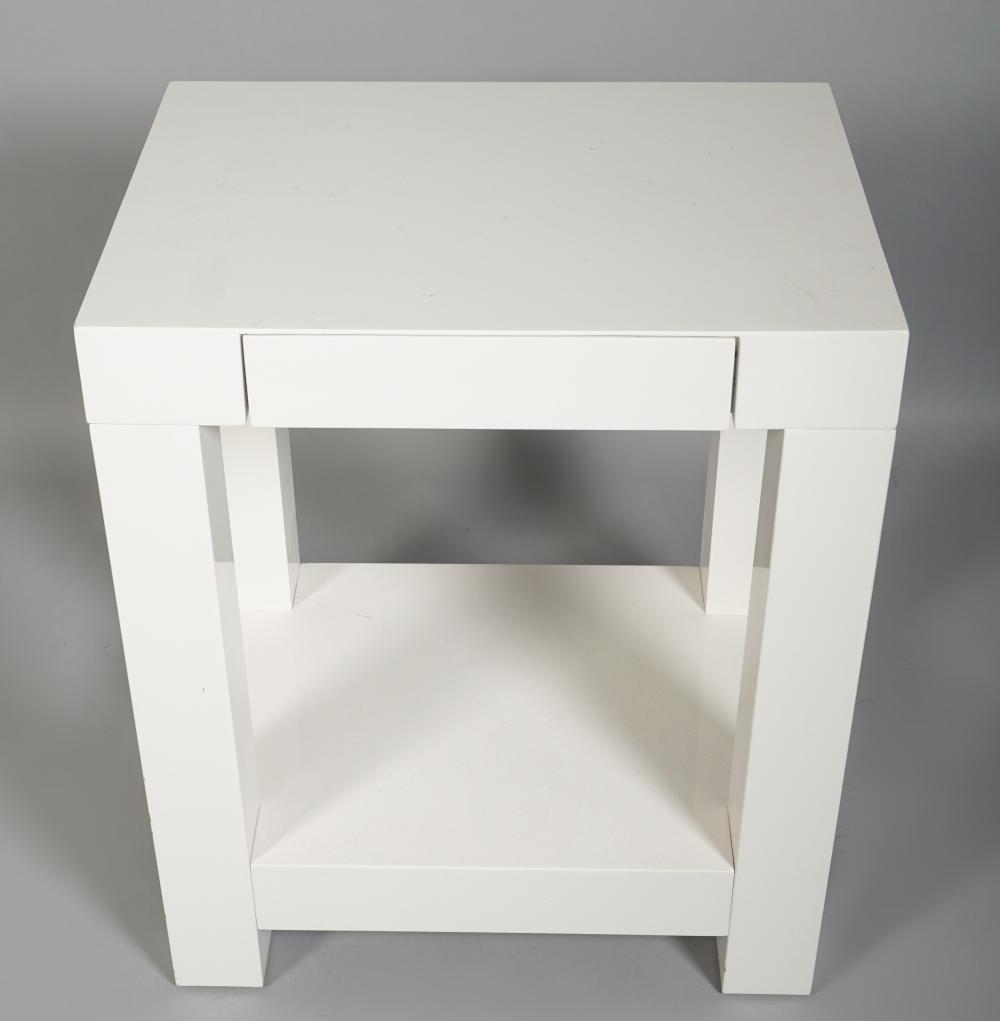 WEST ELM WHITE LACQUERED SIDE TABLE 33c6ba