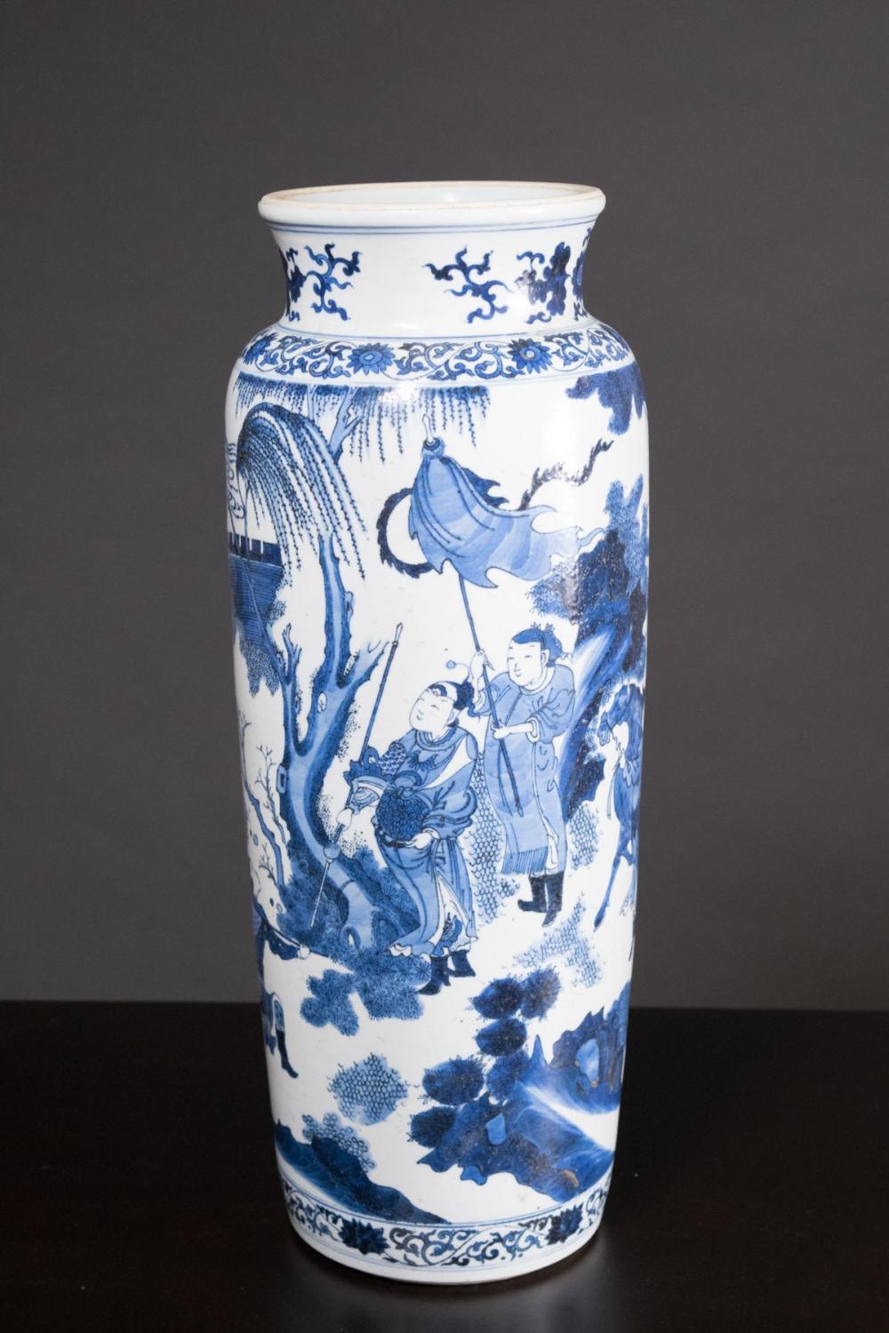 CHINESE MING STYLE BLUE AND WHITE 33f1ce