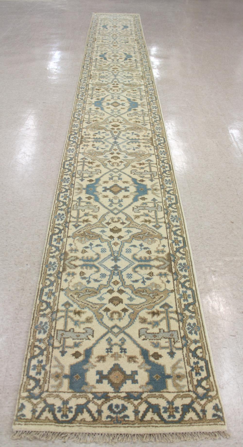 HAND KNOTTED ORIENTAL LONG RUG  33f531