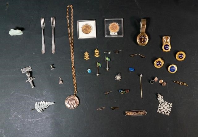 GROUPING OF WATCH JEWELRY AND 3405d9