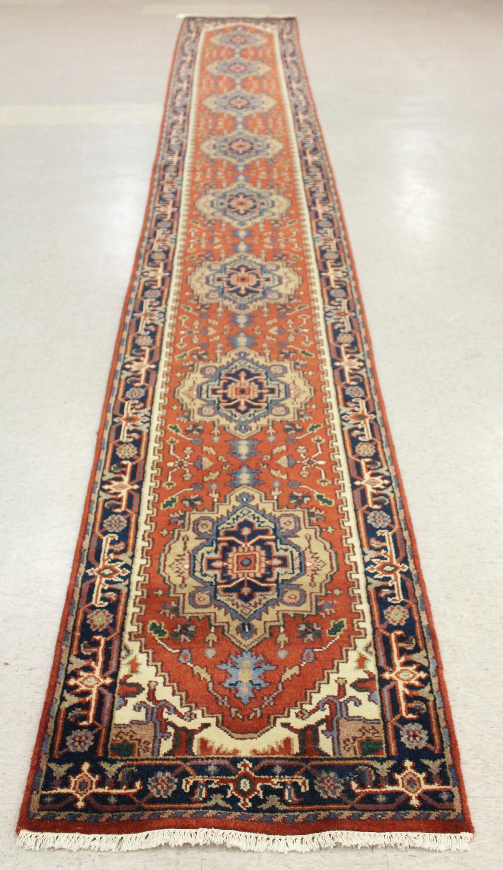 HAND KNOTTED ORIENTAL RUNNER INDO PERSIAN 33e26a