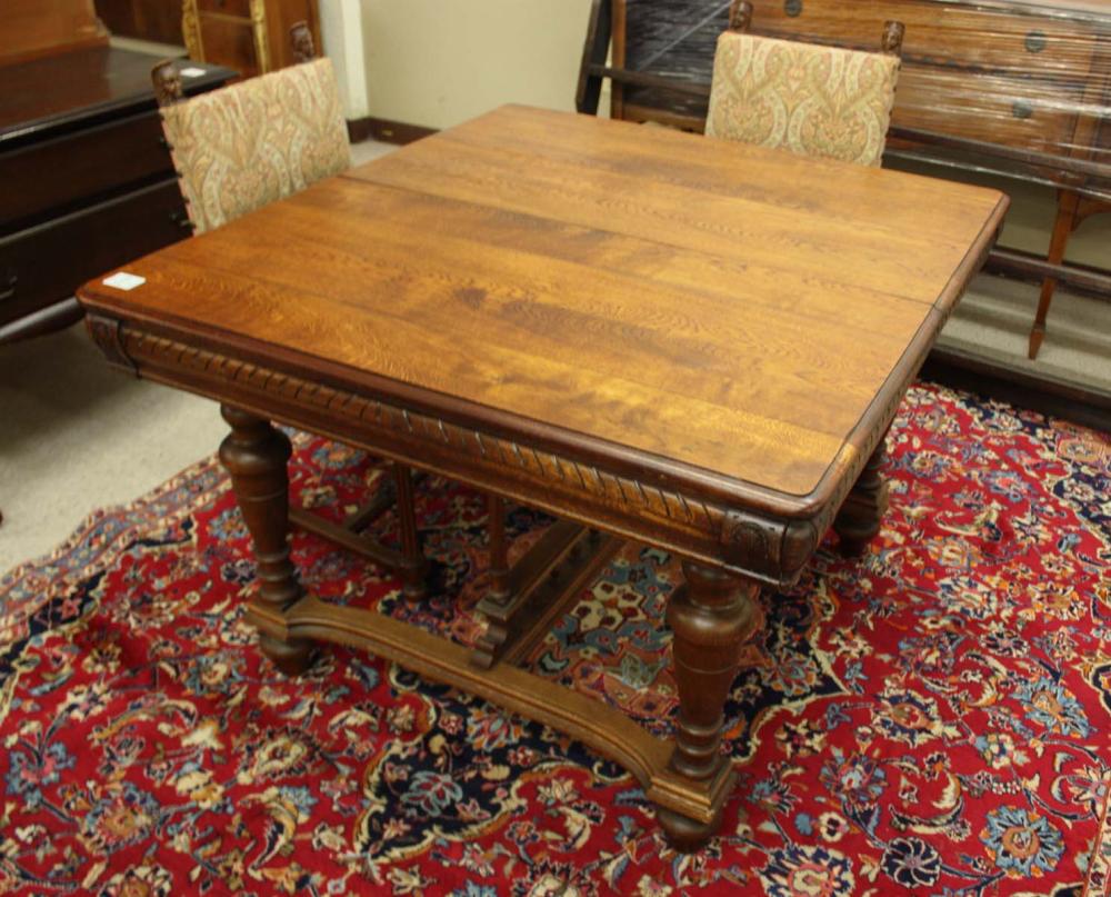 ANTIQUE SQUARE OAK DINING TABLE 33eaa6