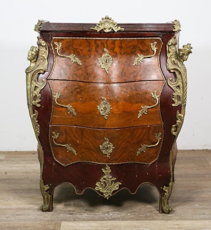 LOUIS XV STYLE BURLED FIGURAL BOMBE 342d71
