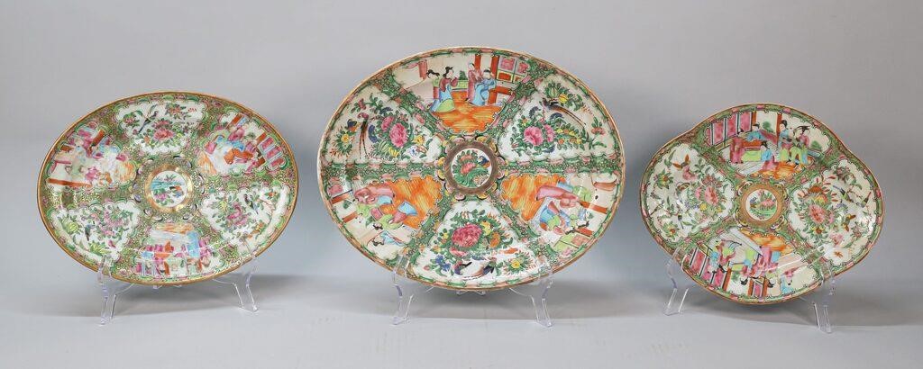 3 CHINESE ROSE MEDALLION PLATTERS3 342dcc