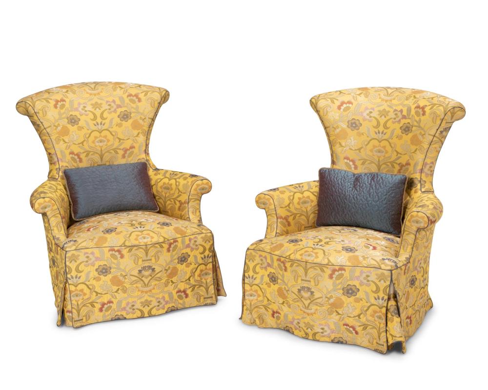 A PAIR OF UPHOLSTERED ARMCHAIRSA 343f87