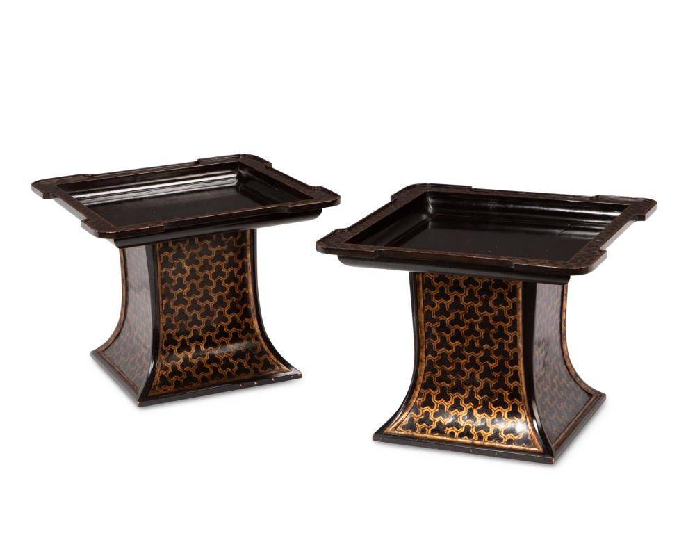A PAIR OF CONTEMPORARY CHINOISERIE 343f8b