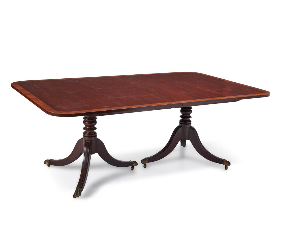 A KITTINGER CHIPPENDALE STYLE DINING 34408f