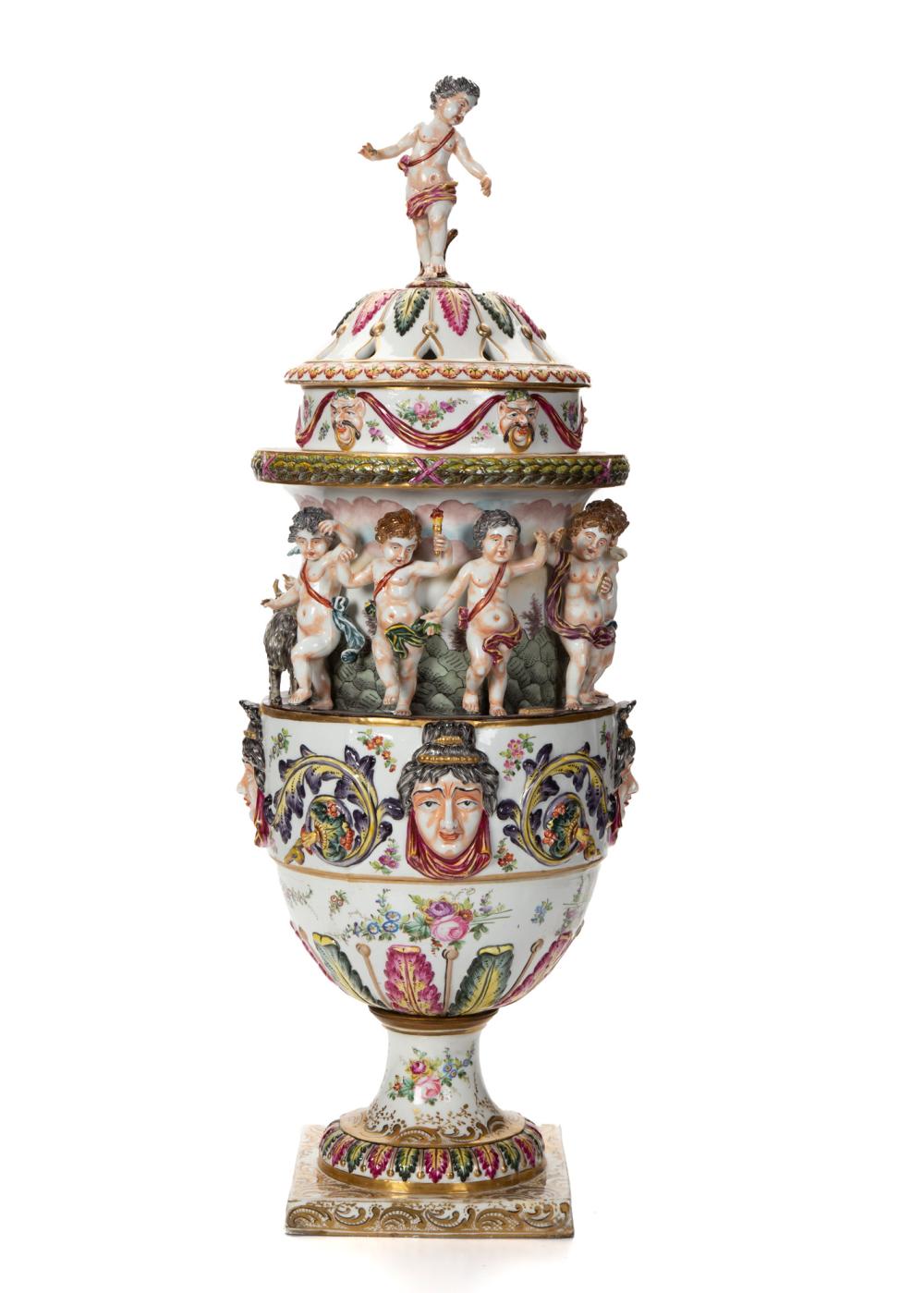 A LARGE CAPODIMONTE URNA large 344a21