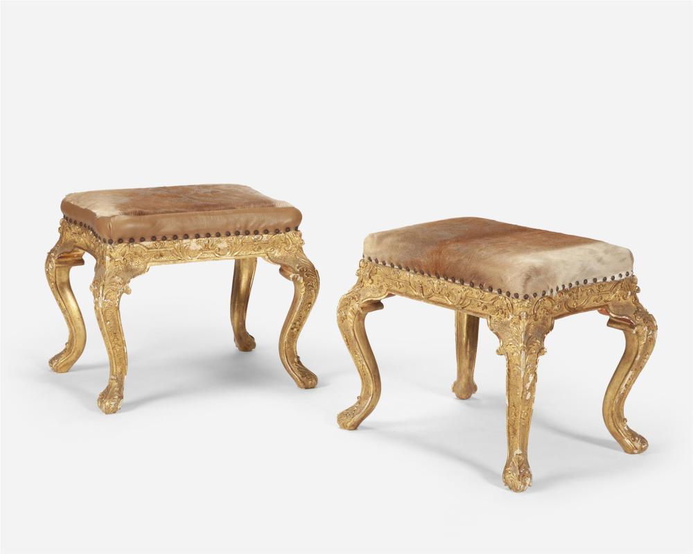 A PAIR OF CONTINENTAL CARVED GILTWOOD 344aea