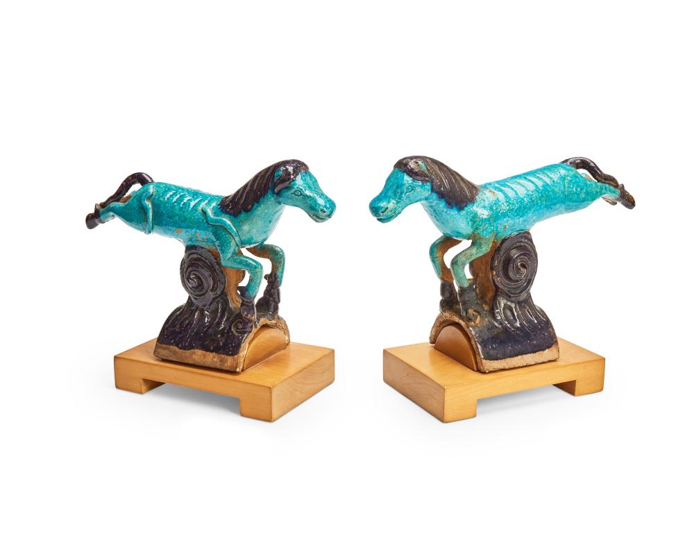 A PAIR OF CHINESE TURQUOISE GLAZED 343351
