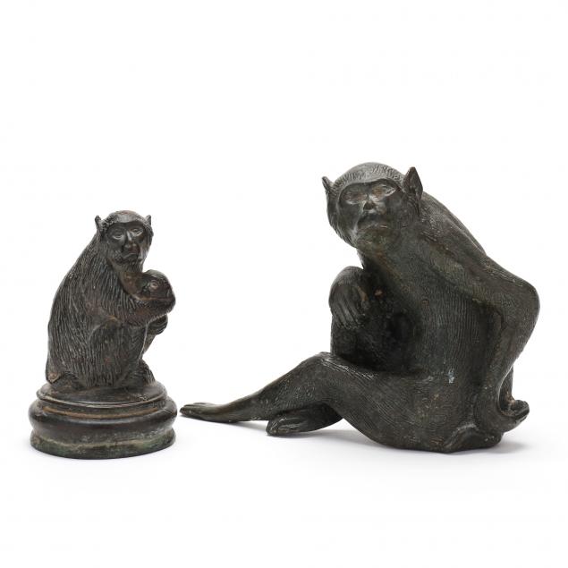 TWO CHINESE BRONZE SCULPTURES OF 34670e
